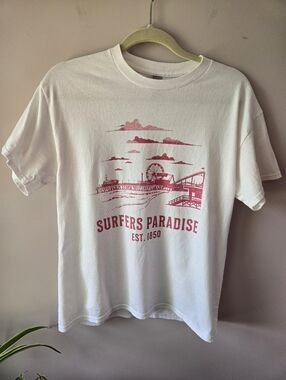 ​🎡 Surfers Paradise Vintage Graphic Tee 🎡 sz med